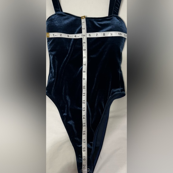 Good American Velour Velvet Bodysuit Navy Size 4 Snap Closure - Picture 5 of 10